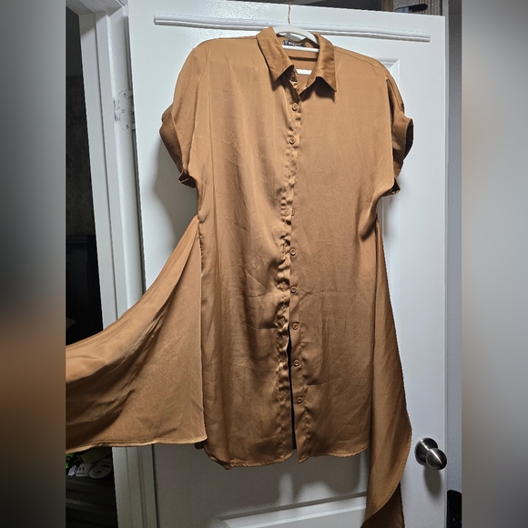 Satin Brown dress with tie-front detail - Picture 2 of 7